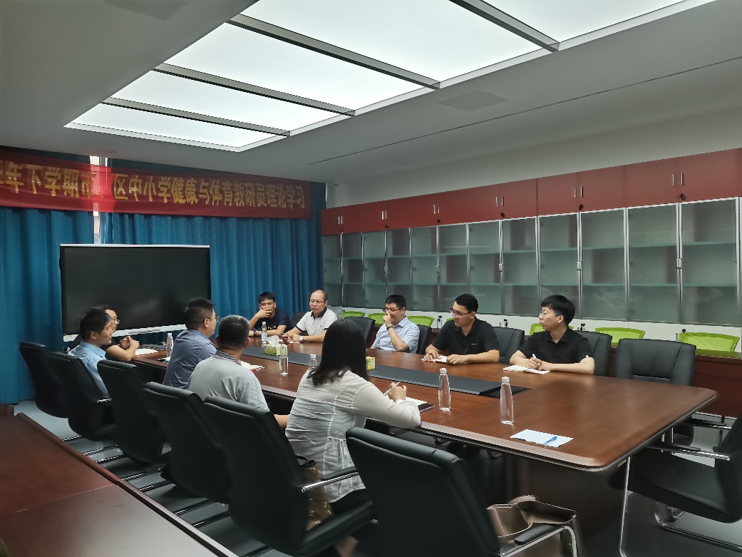 D:\大数据学生工作\20220510 网站管理\新闻稿汇总\20230524 参观番禺职业技术学院\探讨交流.jpg