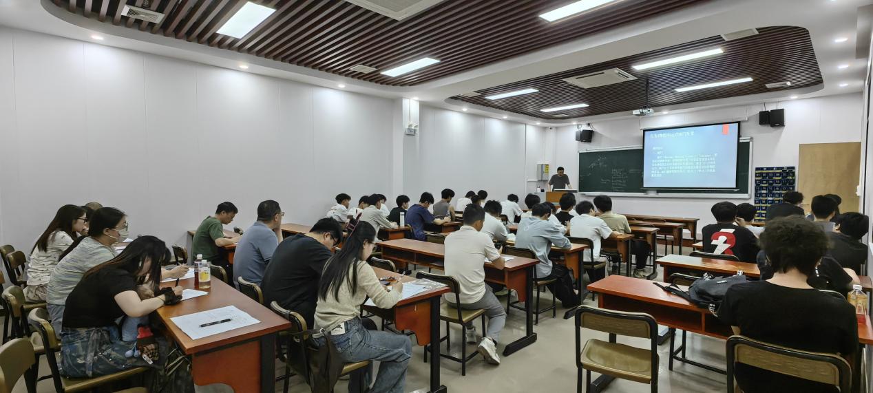 物联网工程技术教研室听课现场